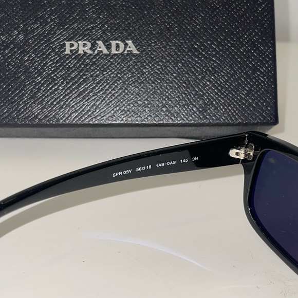 PRADA UNISEX sunglasses- with original box and packaging - Picture 4 of 8